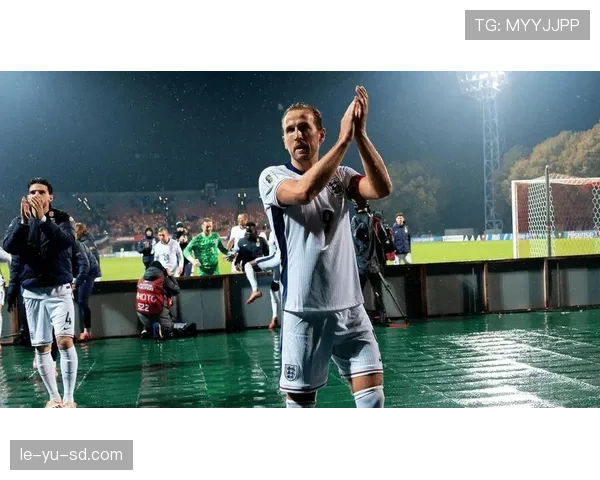 哈里·凯恩攻破阿尔巴尼亚球门，状态持续提升