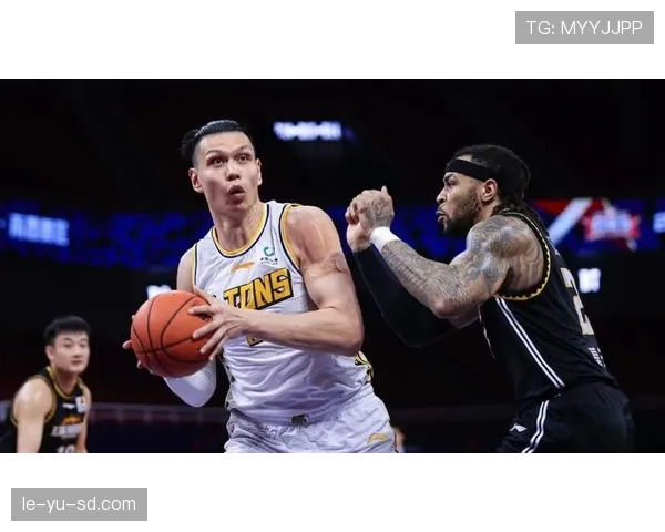 合理冲撞 vs 普通犯规：裁判如何界定身体对抗的合法边界？