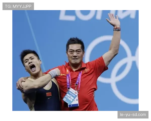 吕小军又开始低调炫富了？那餐厅的账单我连想都不敢想啊！