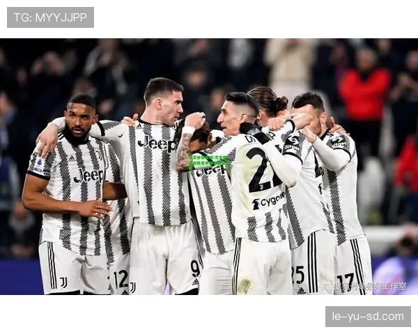 尤文图斯边路威胁不足，依赖中路推进现象明显，球队进攻多样性稳定性面临考验